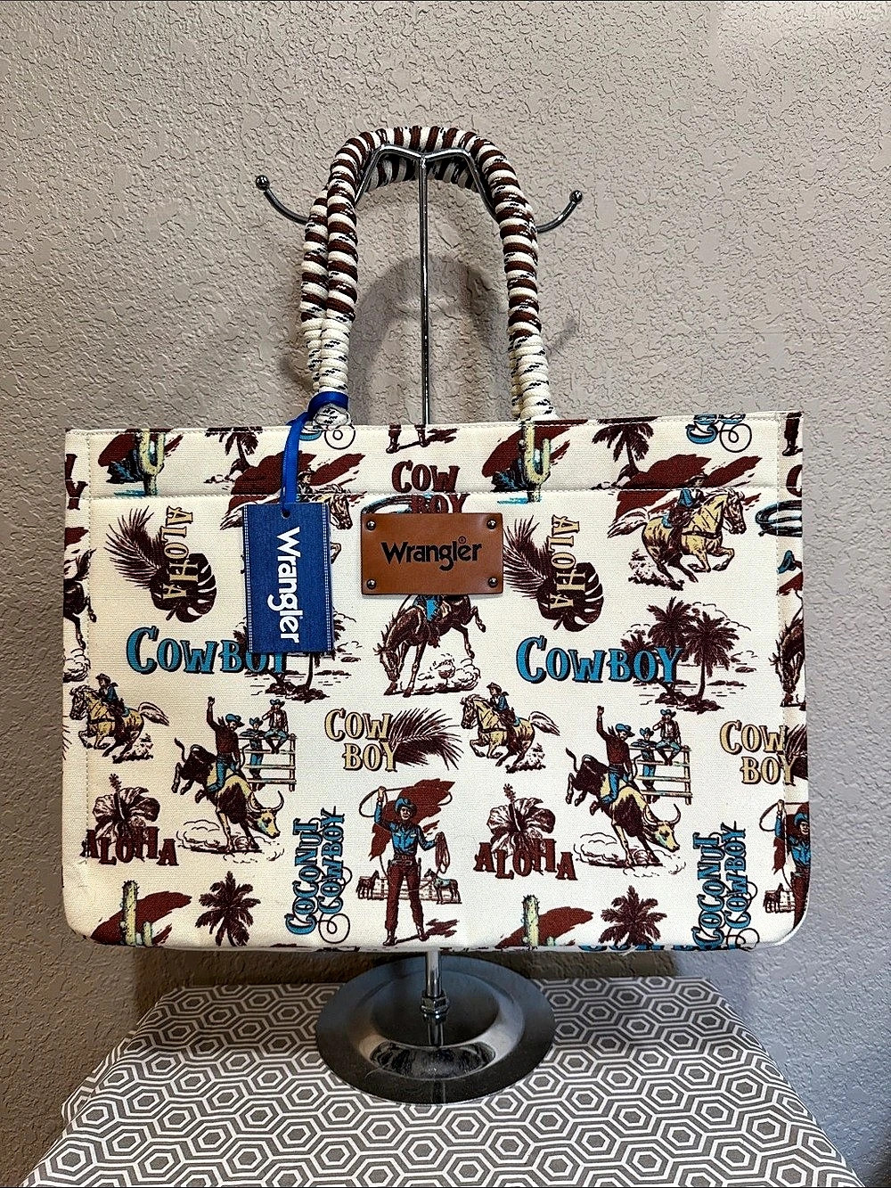 Wrangler Aloha Cowboy Print Tote Bag in Cream & Brown